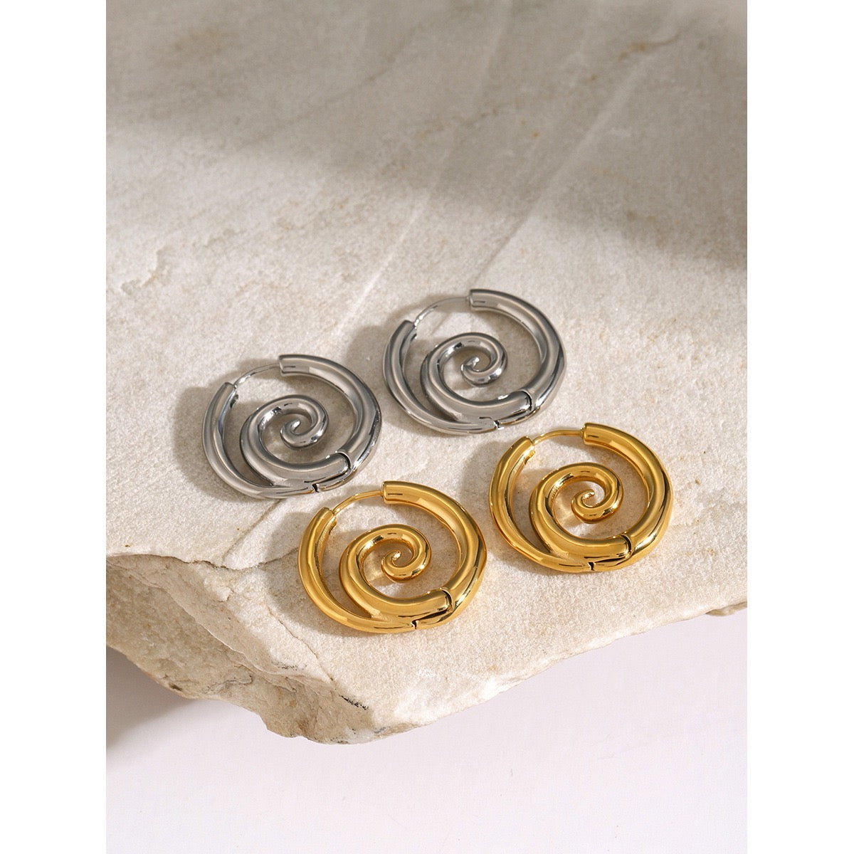 Three swirls earrings necklace collections