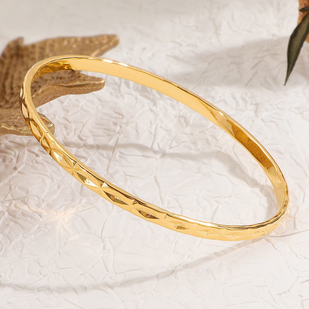 Adabana hoop bangles