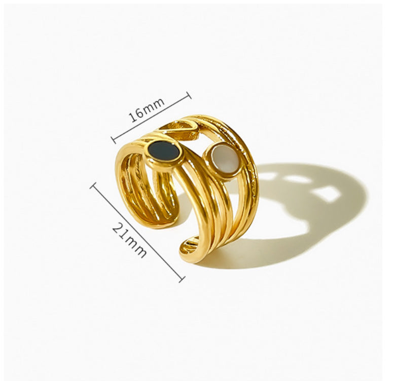 Black and white layer ring