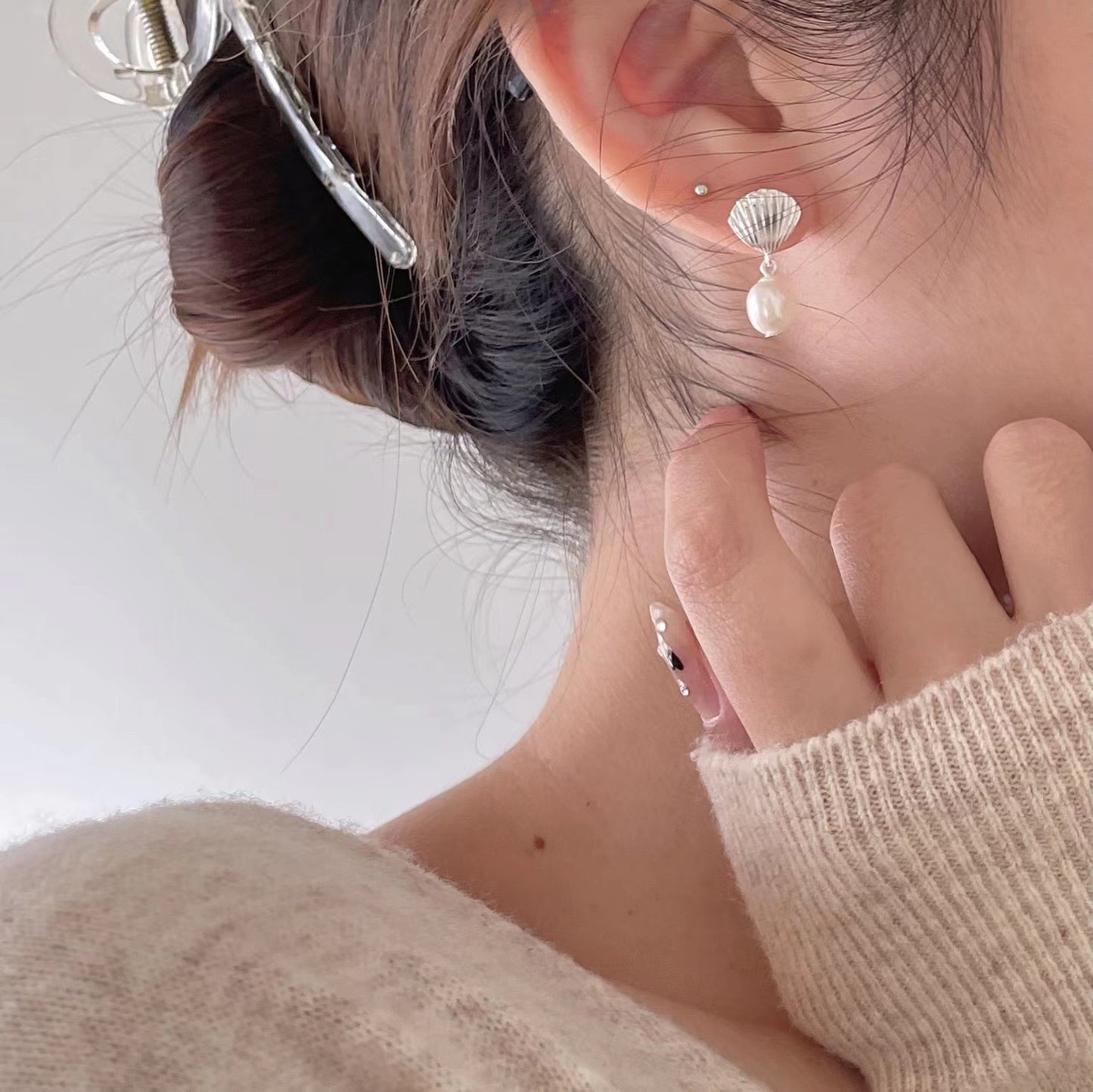 Sterling silver shell Pearl earrings