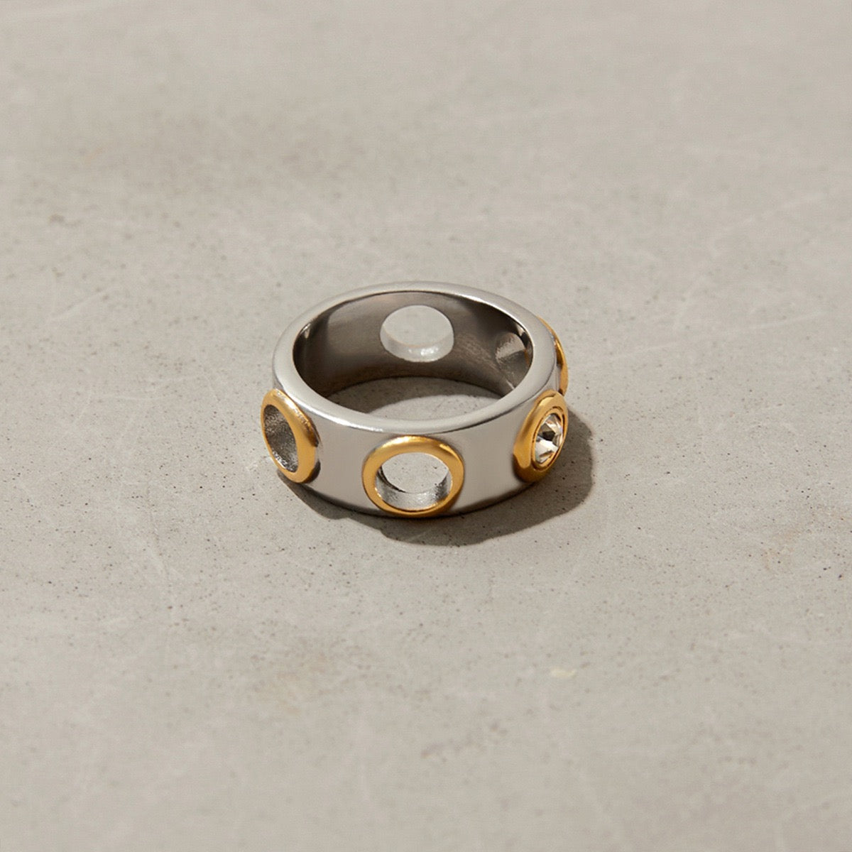 Mikomi ring
