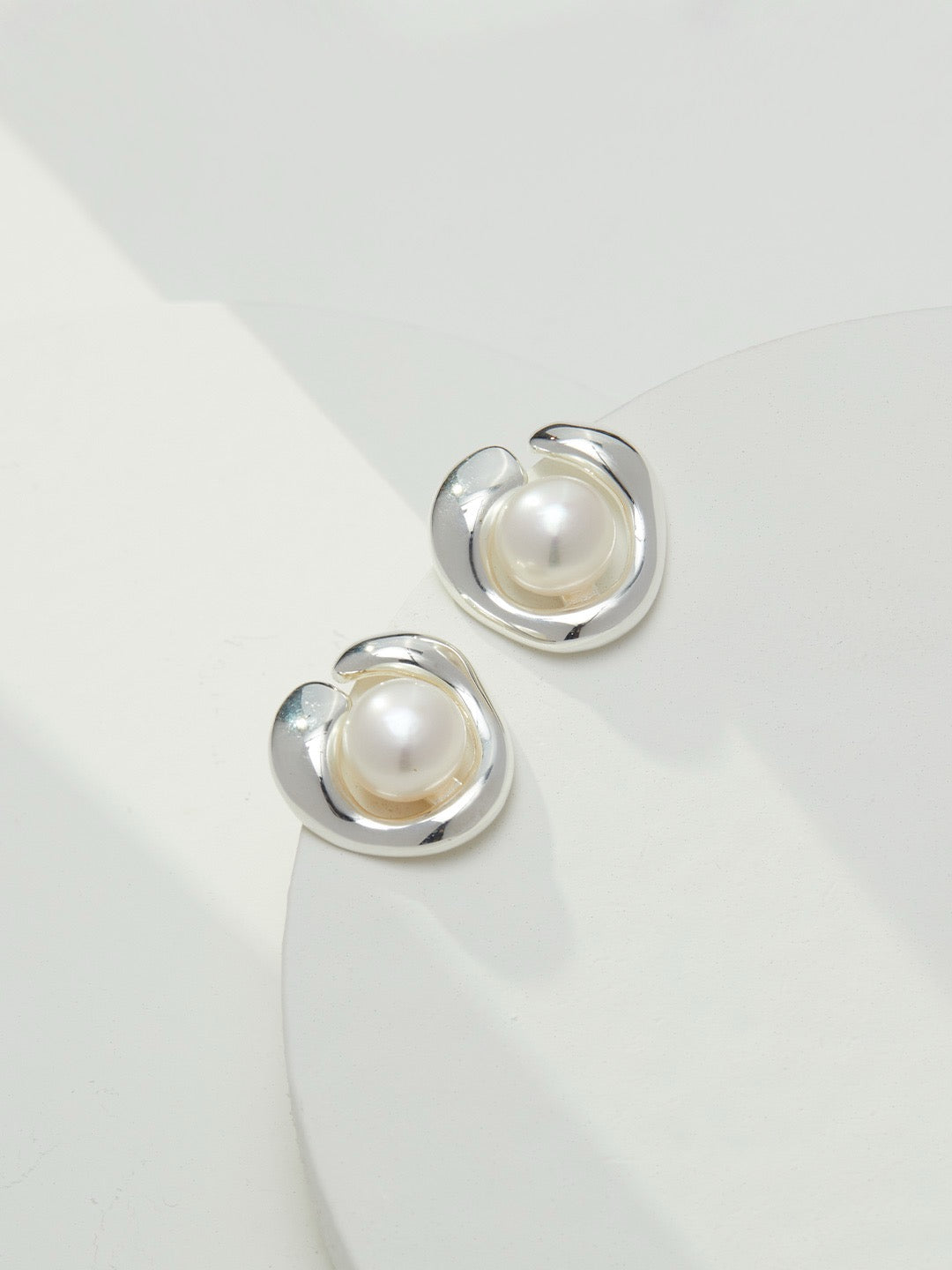 Shanghai Open pearls earrings