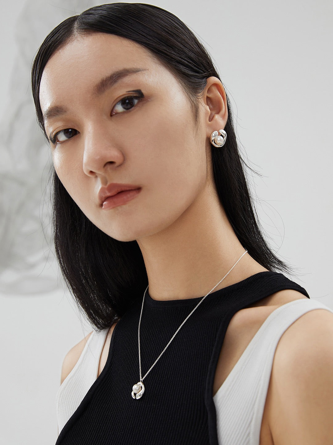 Shanghai Open pearls earrings