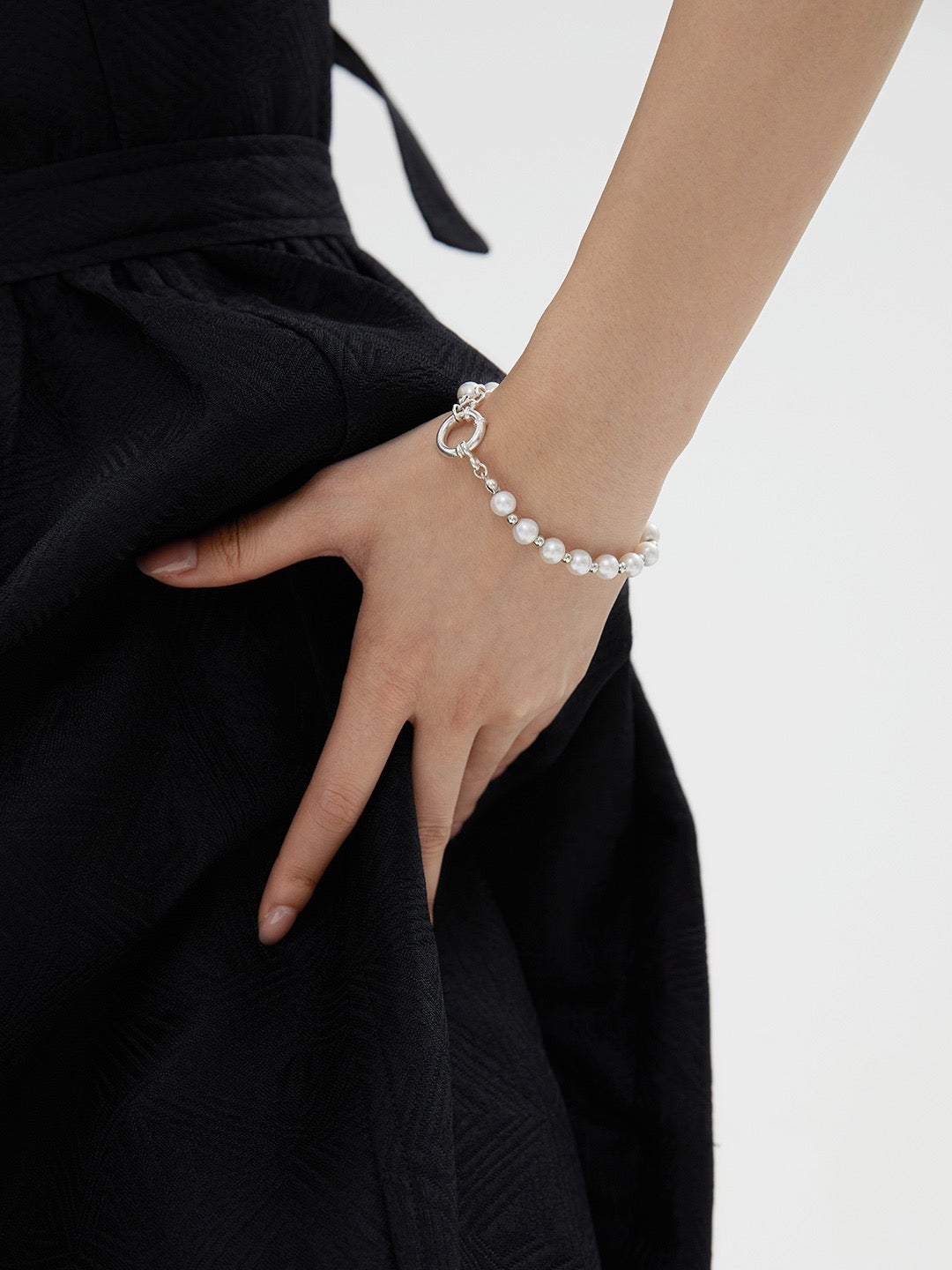 Kataie Beady silver Pearl bracelet