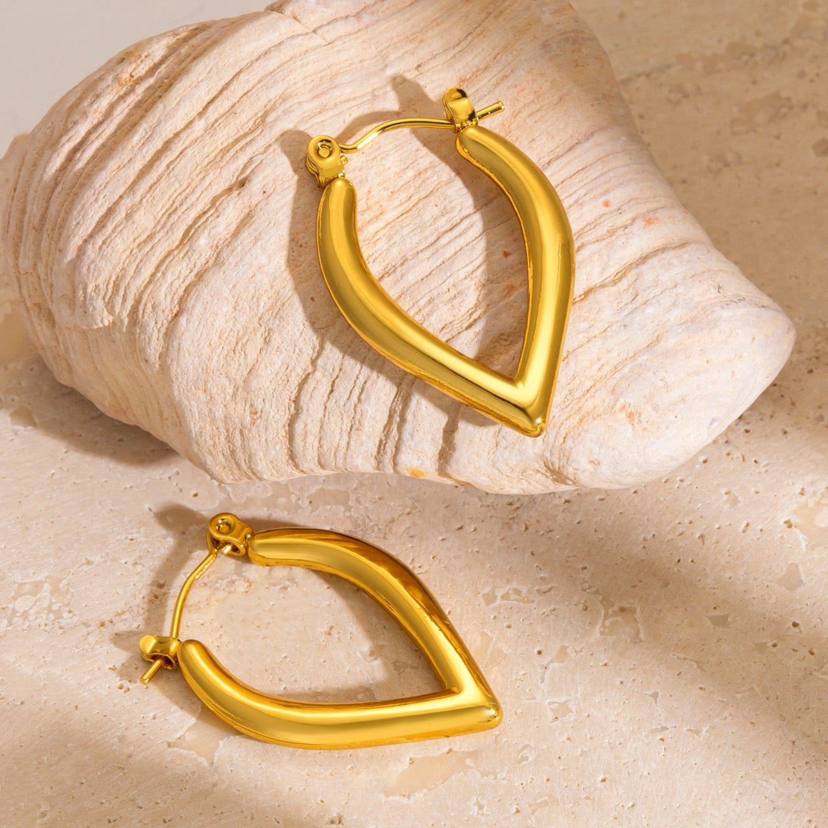 Pointy heart hoops