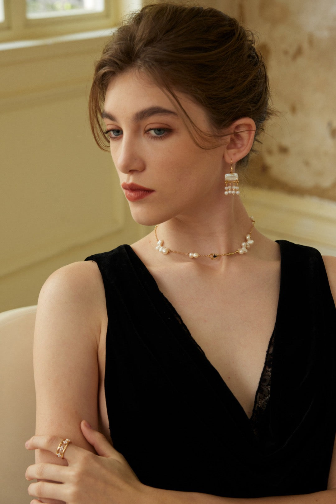 Ivory Black agate pearl necklace