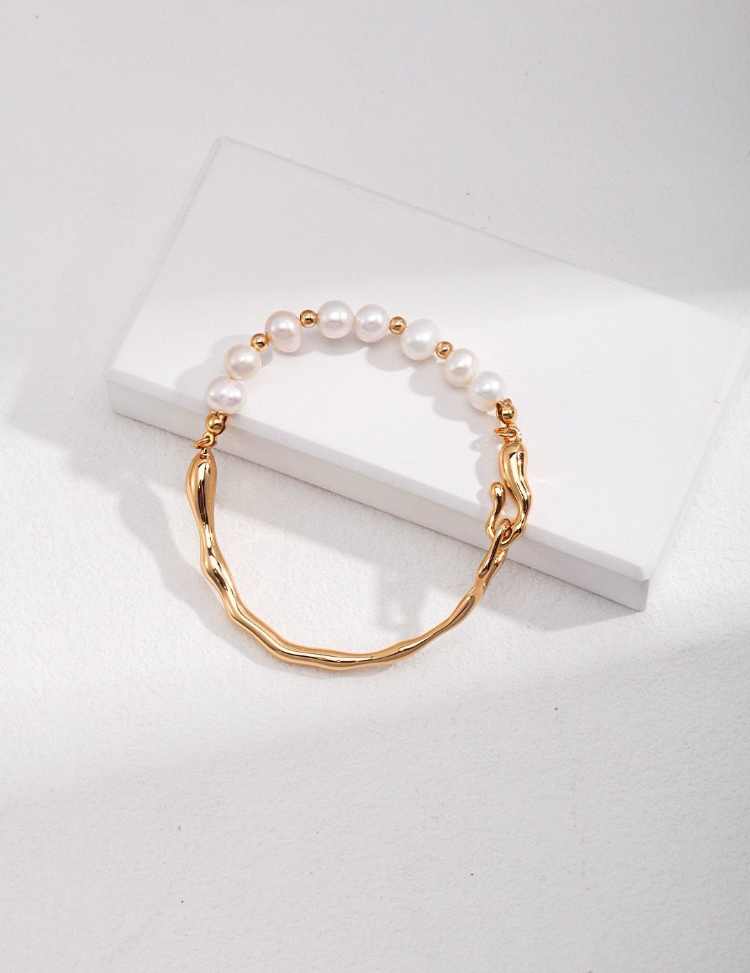 Vyla Bangle pearl bracelet