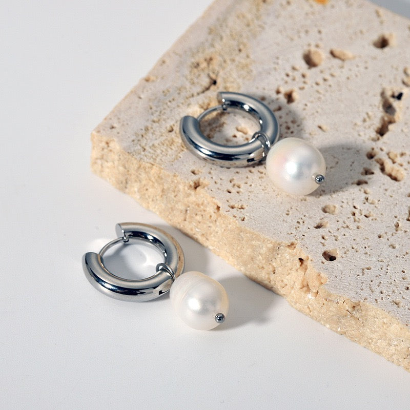 Donna pearl hoop earrings