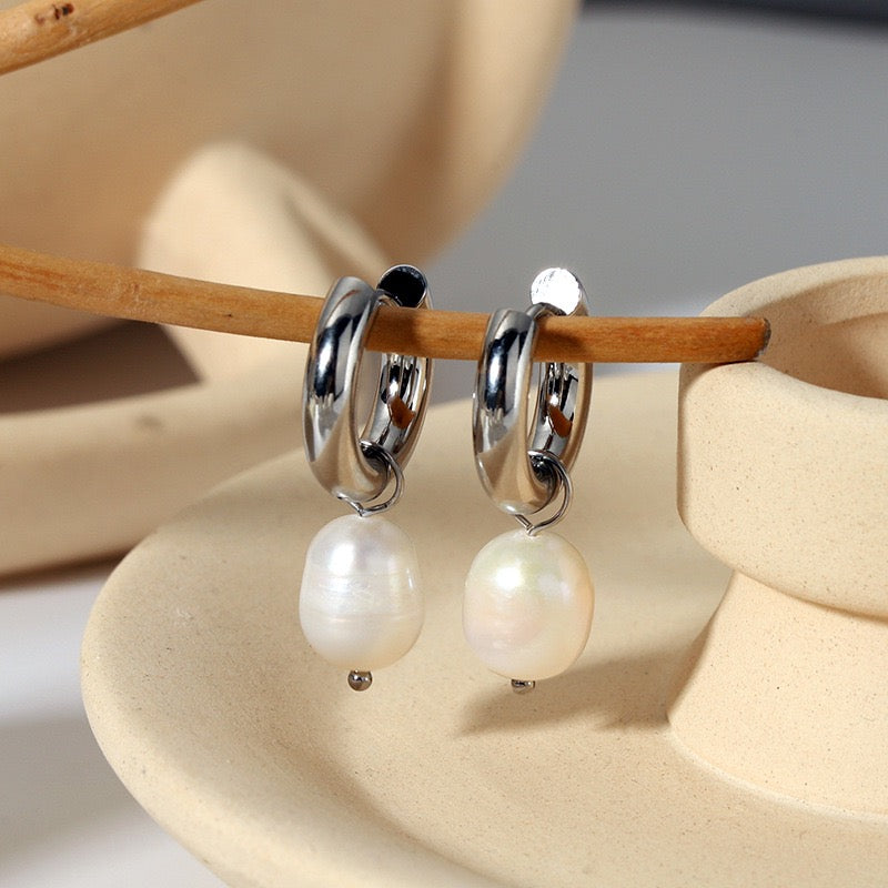 Donna pearl hoop earrings