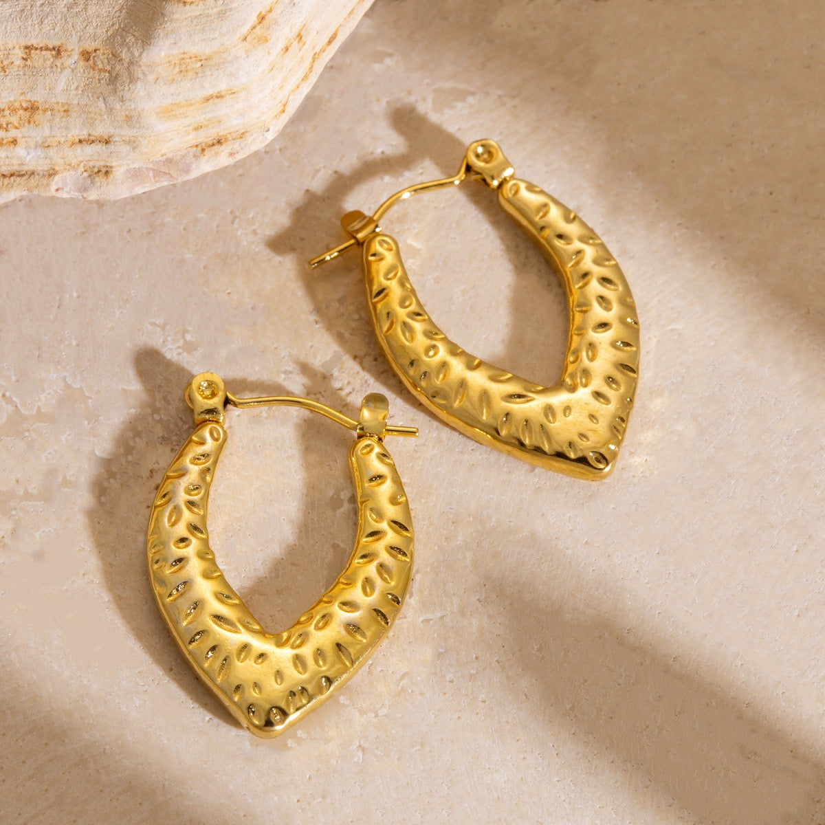 Pointy lava heart hoops