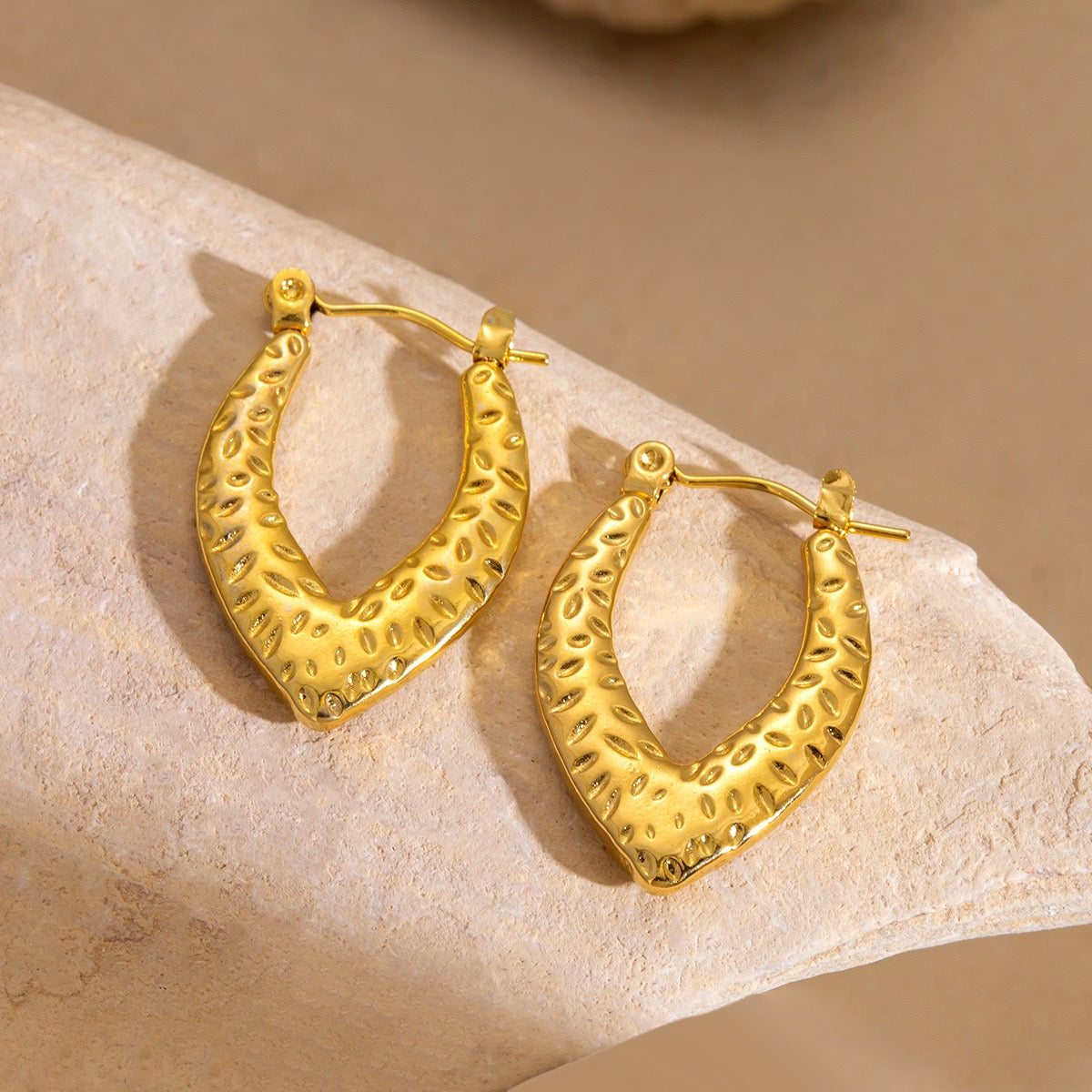 Pointy lava heart hoops