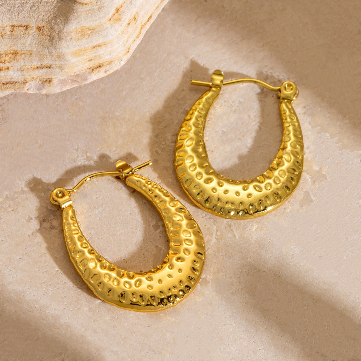 Lava oval hoops