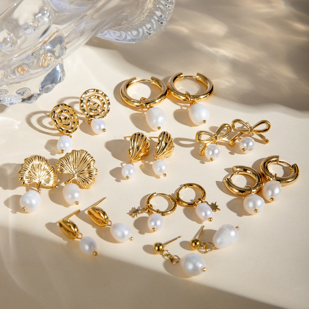 Pearl earrings collection