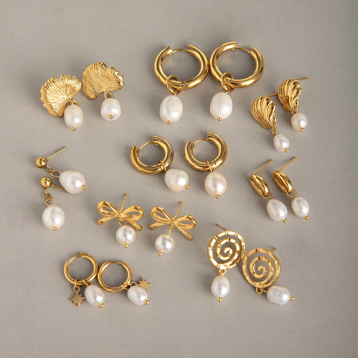 Pearl earrings collection