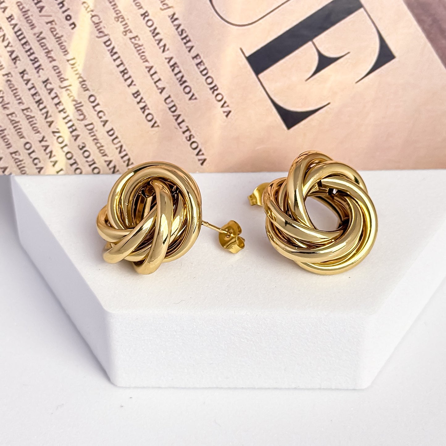 Knots earrings studs