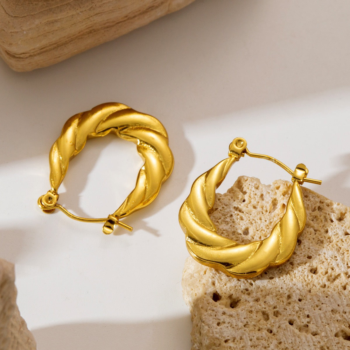 Alice twist hoops