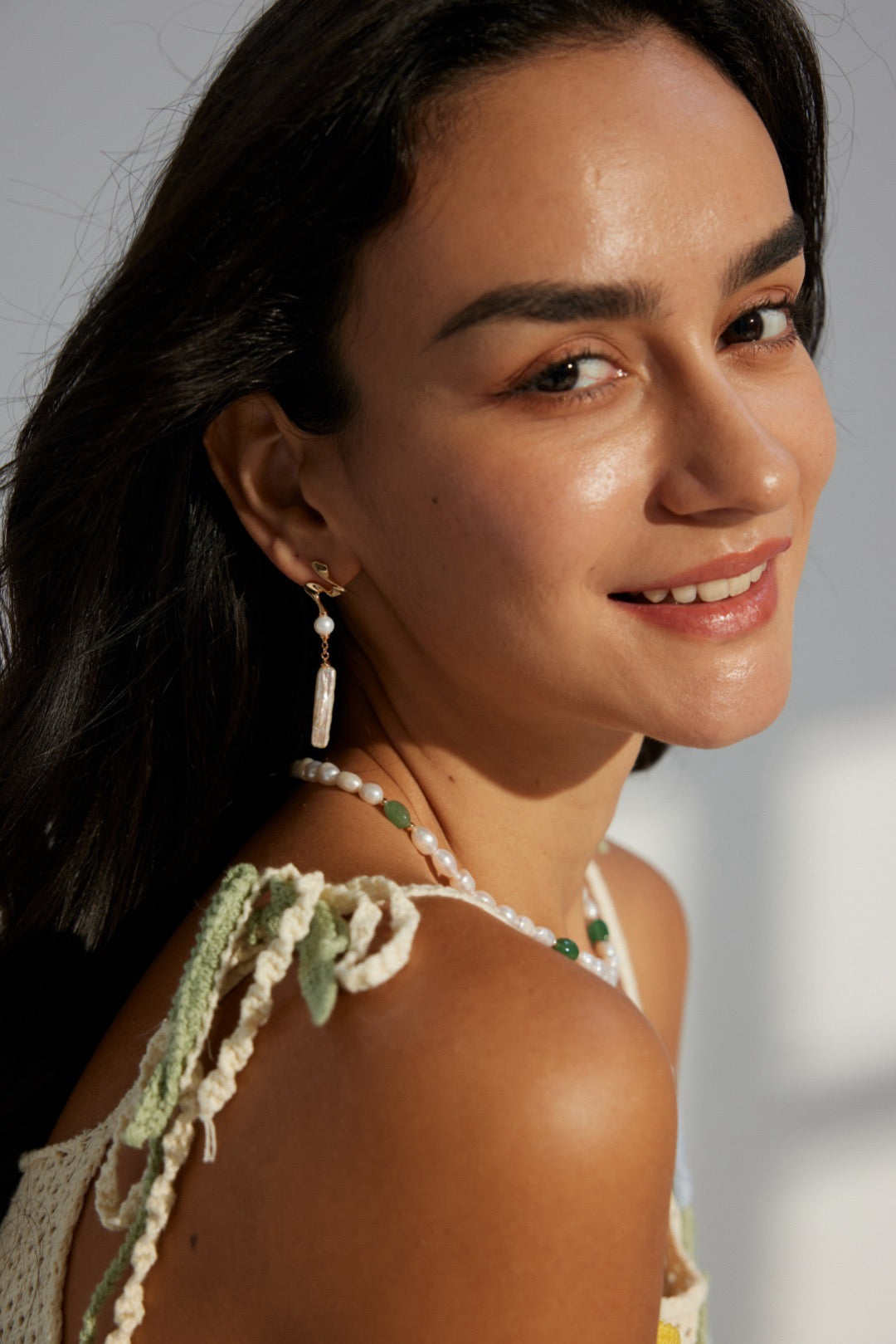 Calista Wave pearl earrings