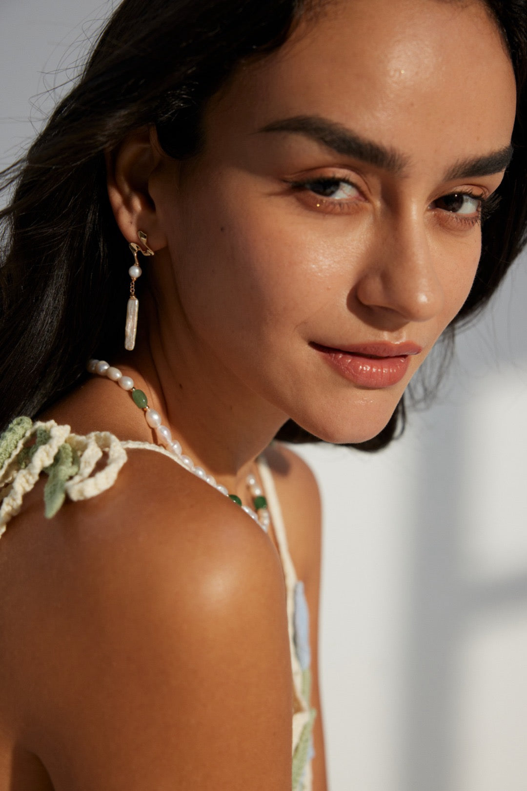 Calista Wave pearl earrings