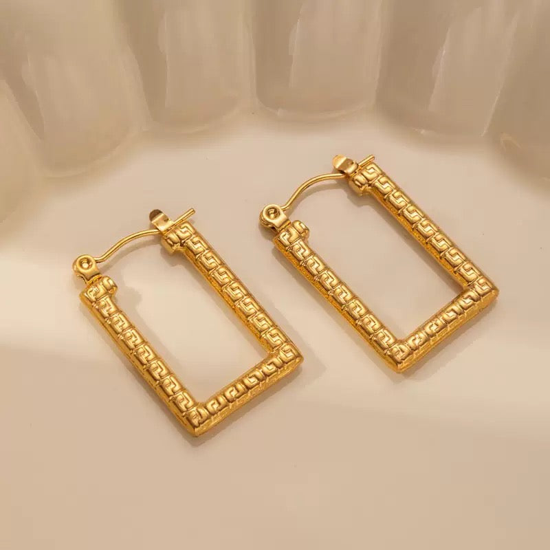 Asian gate square hoops