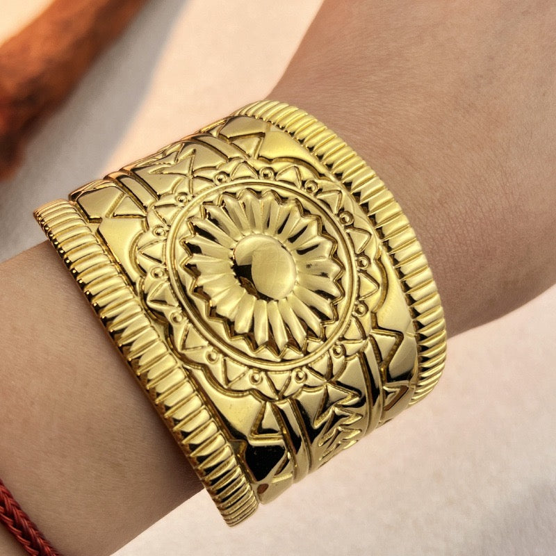 Statement big band bangle