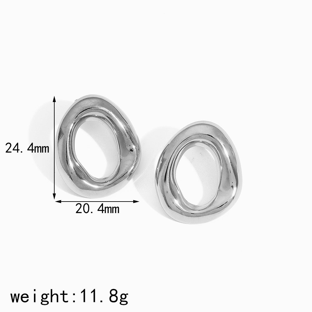Oval hoops earrings