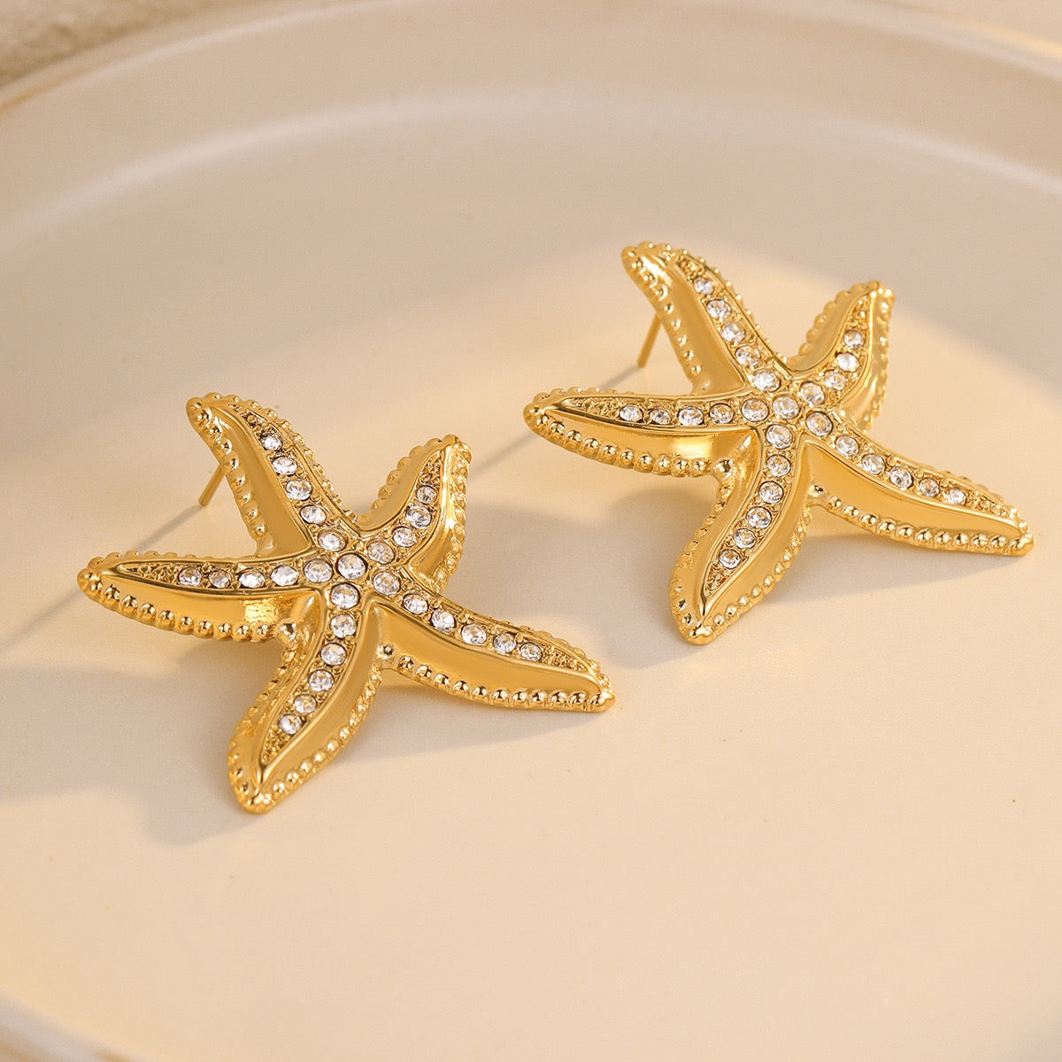 Shining starfish earrings