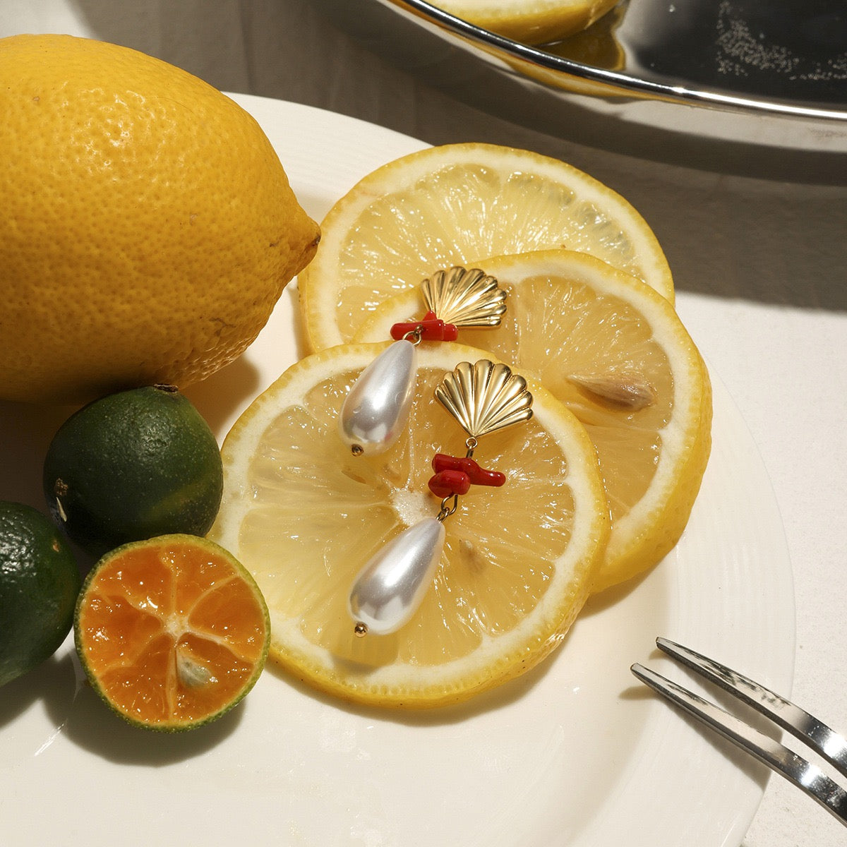 Red coral shell earrings