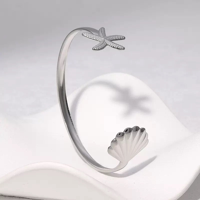 Two tones shell bangle