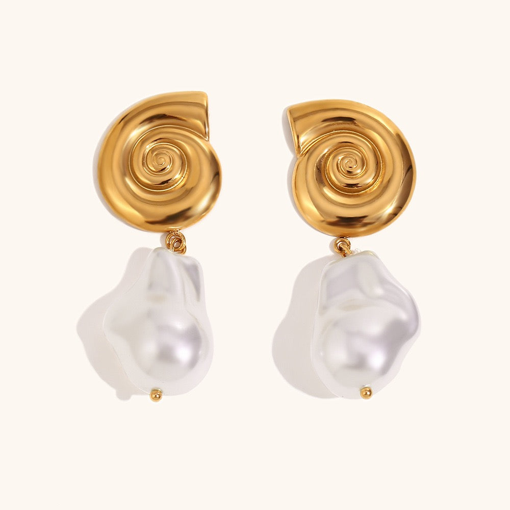 Swirl pearly earrings