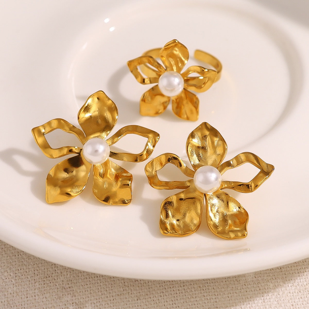 Teresa flower earrings