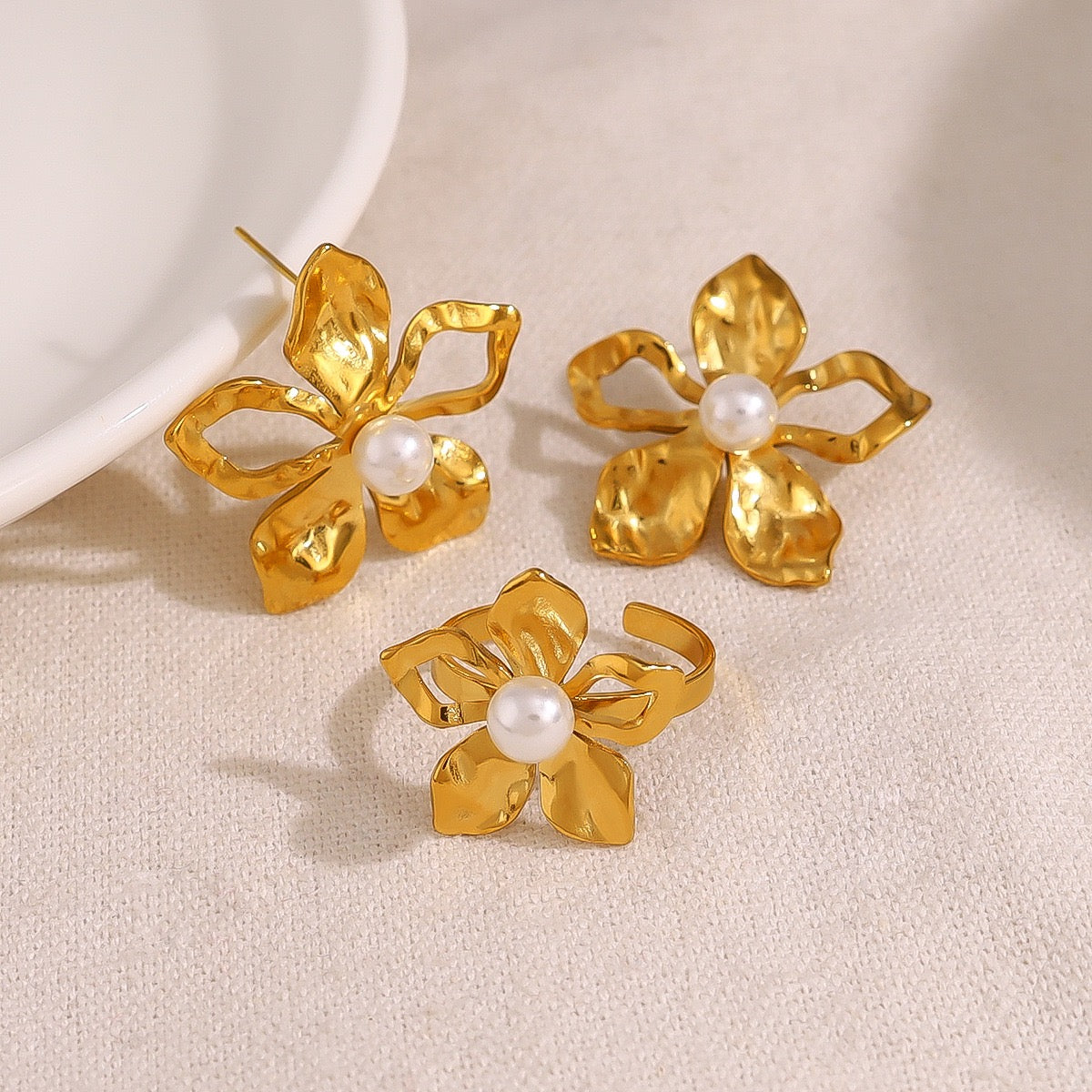 Teresa flower earrings