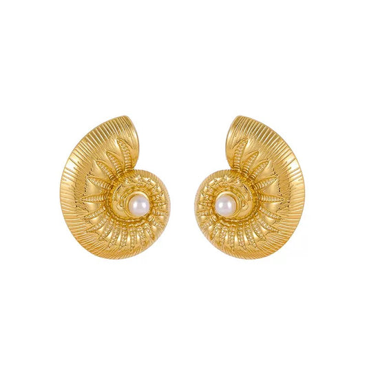 Pearly shell earrings