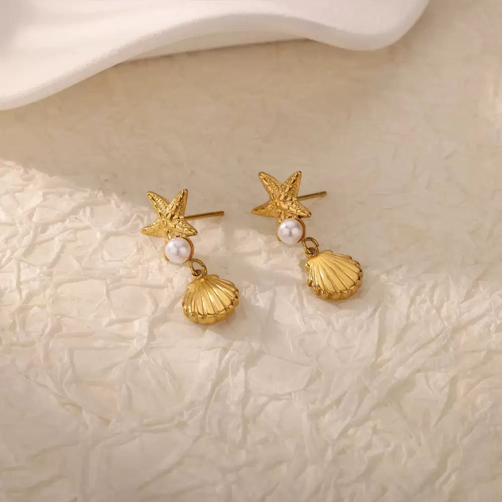 Dainty starfish earrings