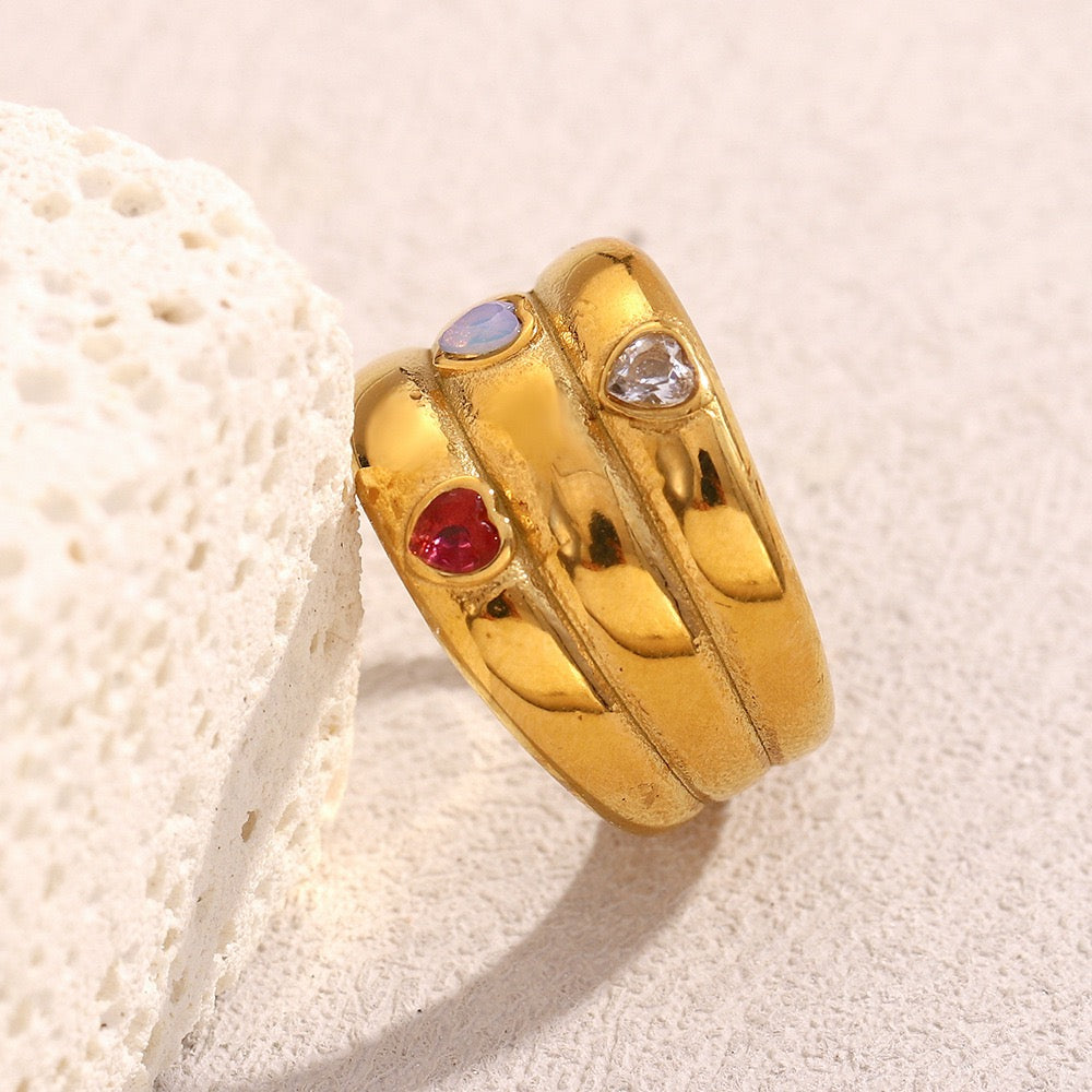 Three hearts layer ring