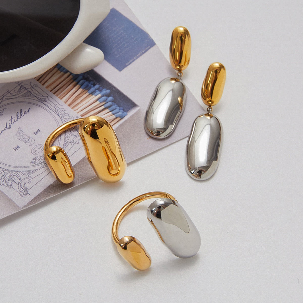 Double beads statement rings