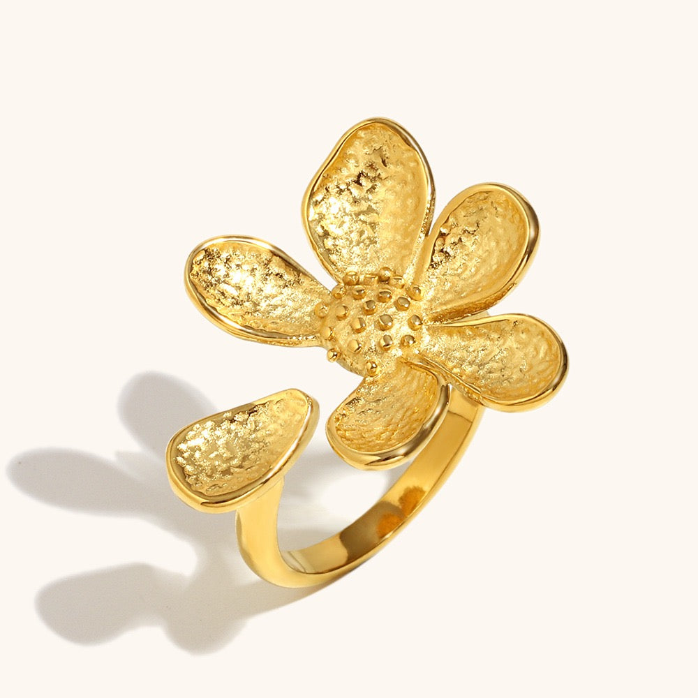 Petals flower ring