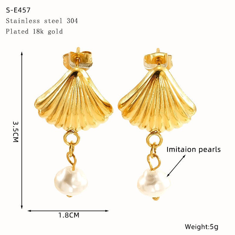 Pearly shell earrings