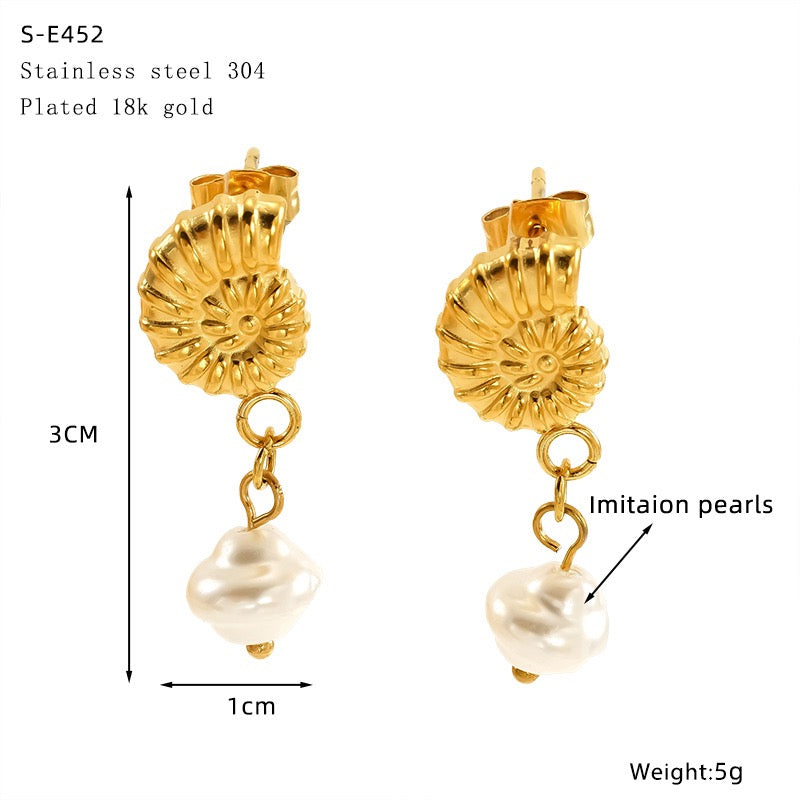 Pearly shell earrings