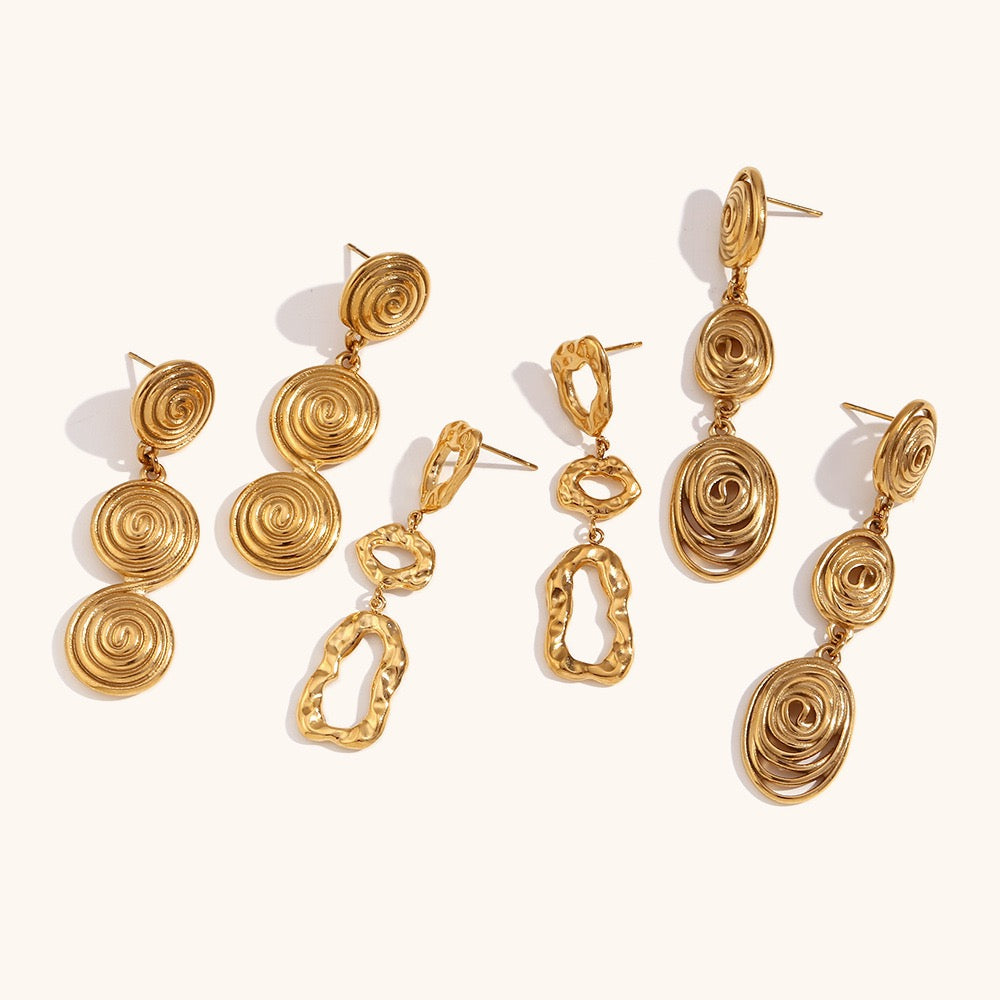 Three swirls earrings