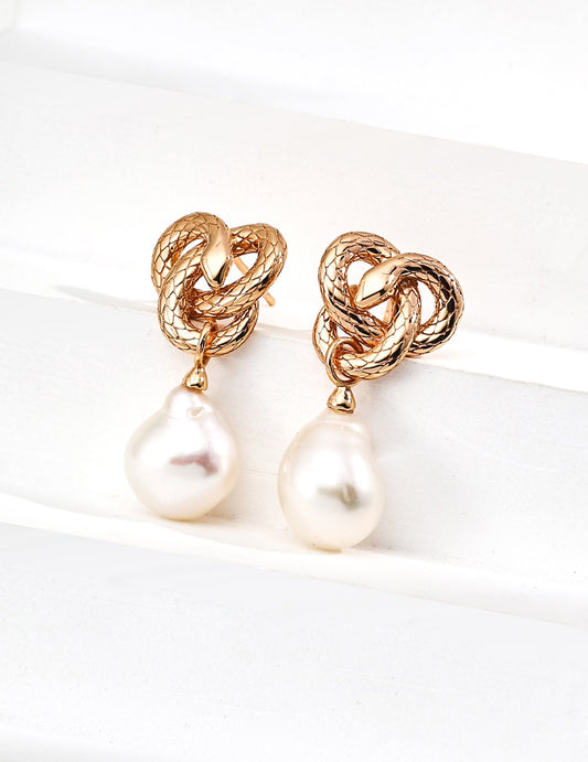 Double bay Tangled heart Pearl earrings