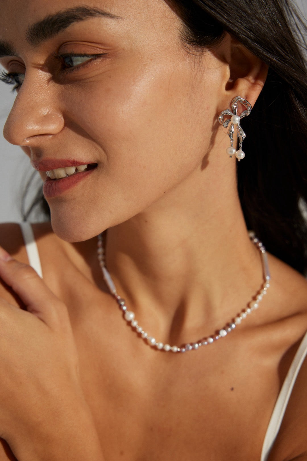 Syria Sweet little bow earrings