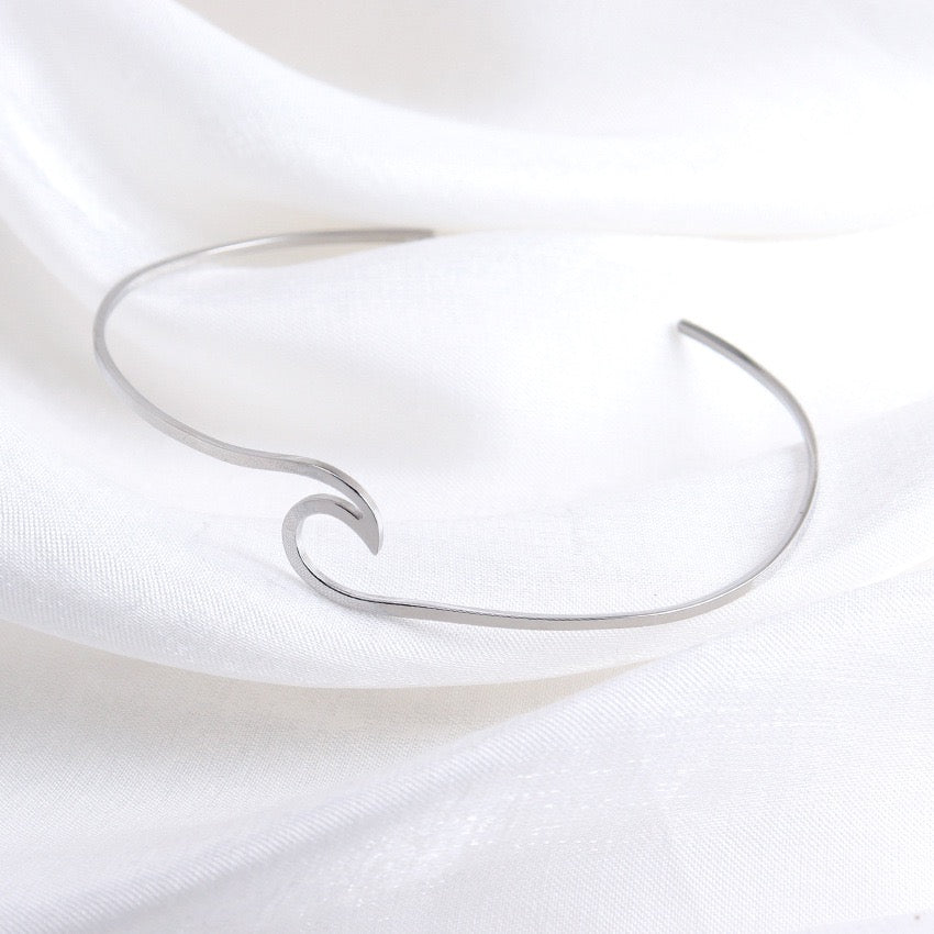 Wave of bondi bangle