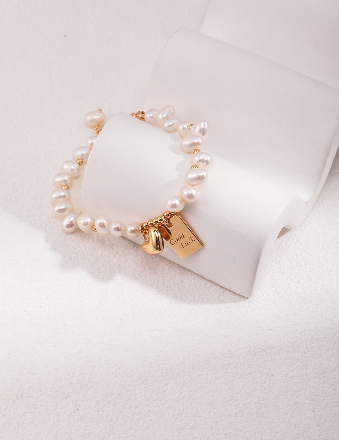 Cambridge Good luck pearl bracelet