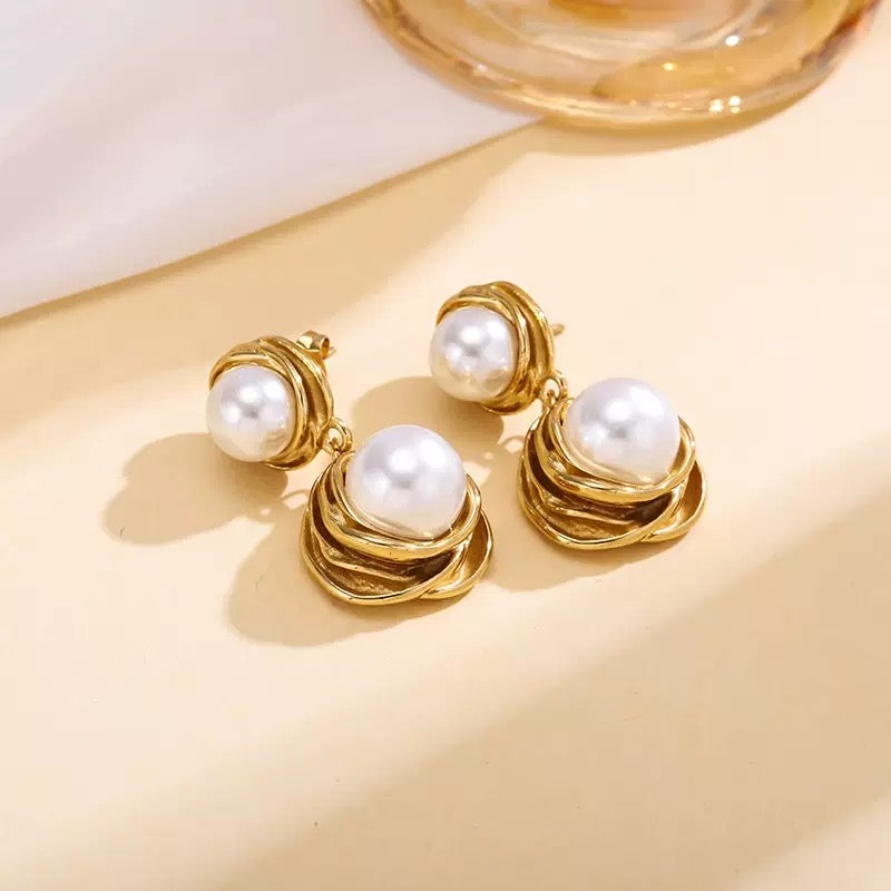 Bright sunny day pearly earrings