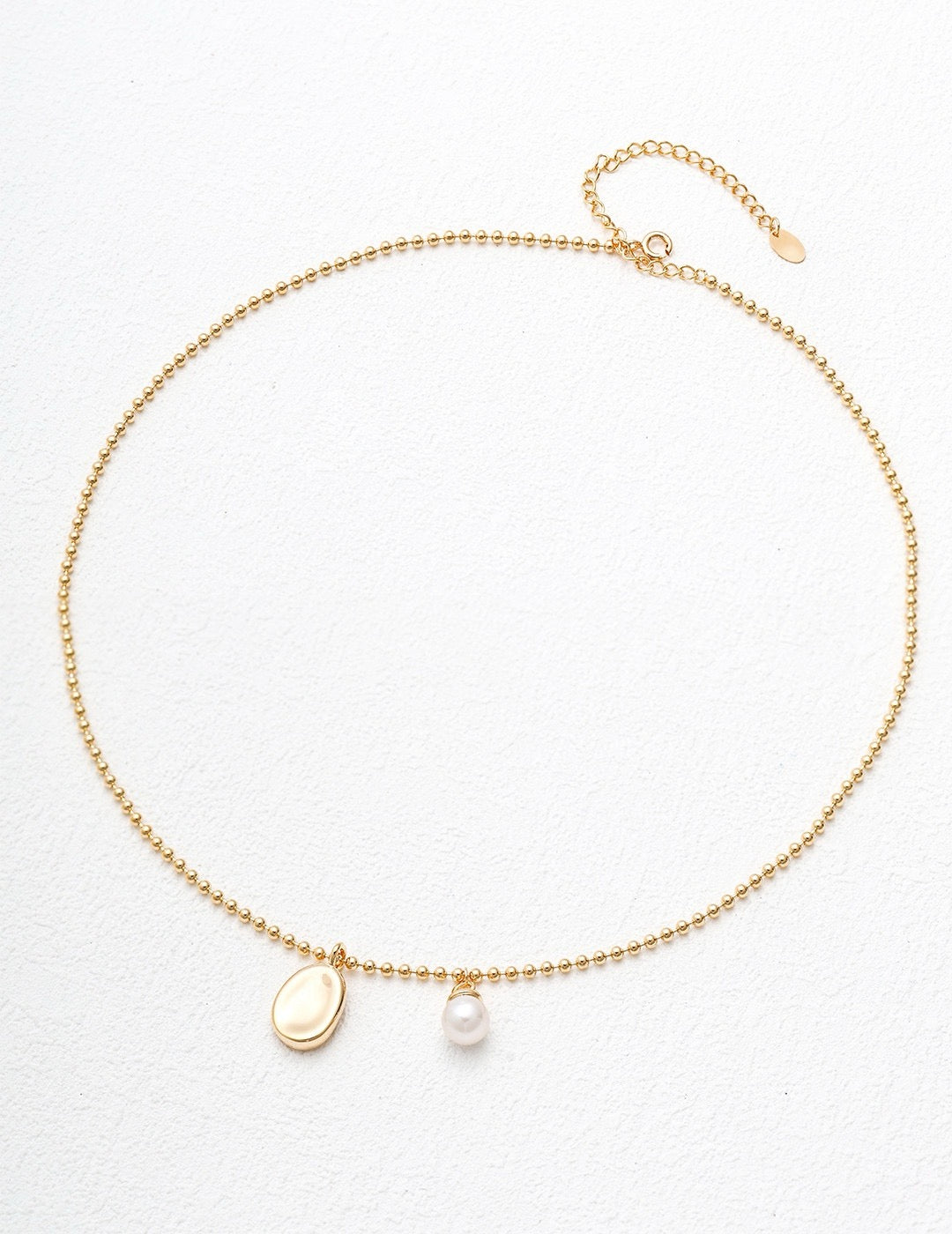 Junita Dainty pearl necklace