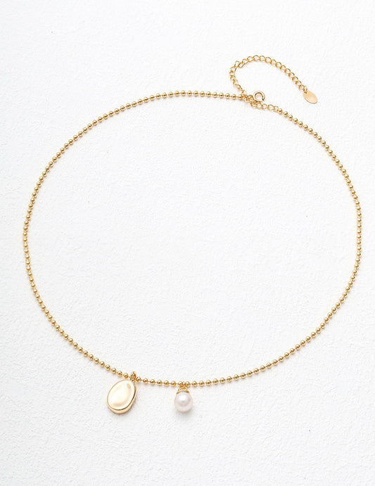 Junita Dainty pearl necklace