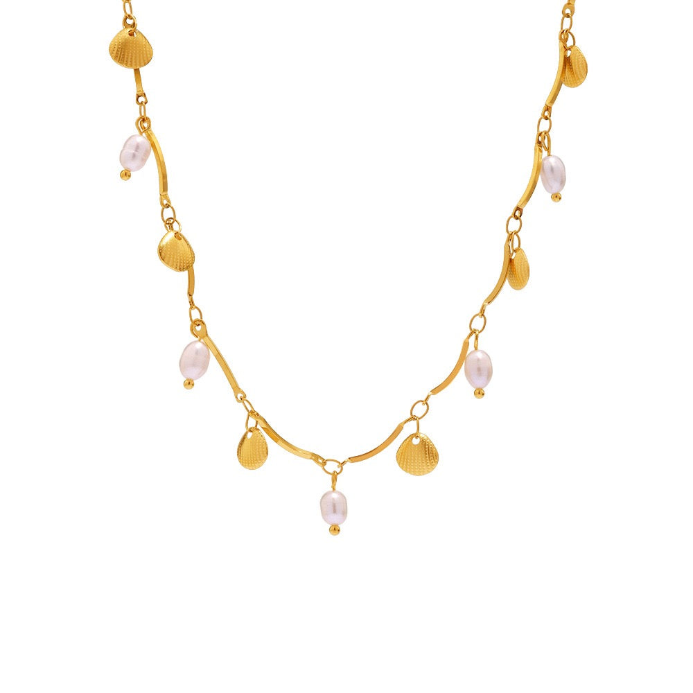 Pearl shell charm necklace