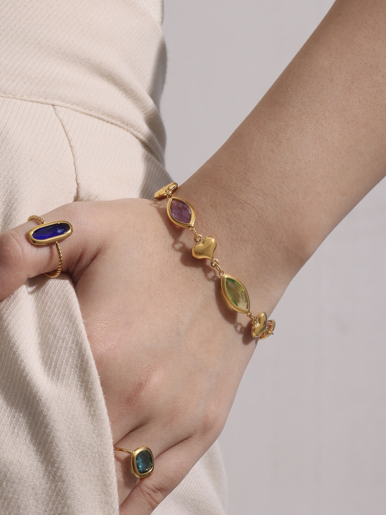 Heart rainbow glass bracelet