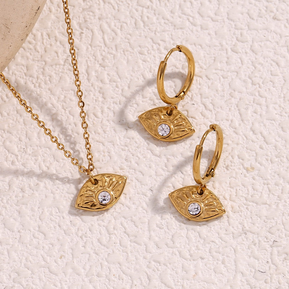 Alviston eyes earrings