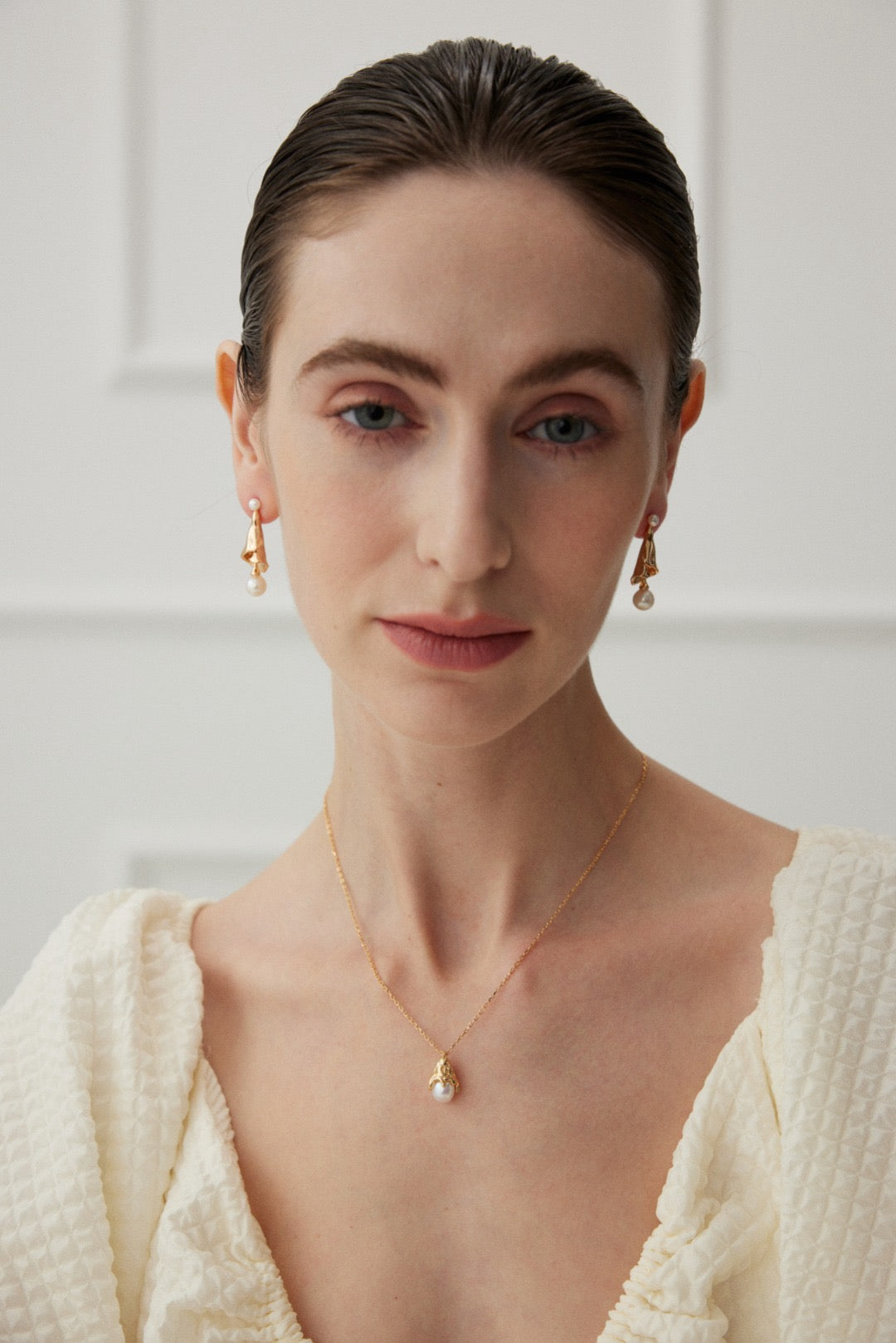 Switzerland Single drop Pearl necklace